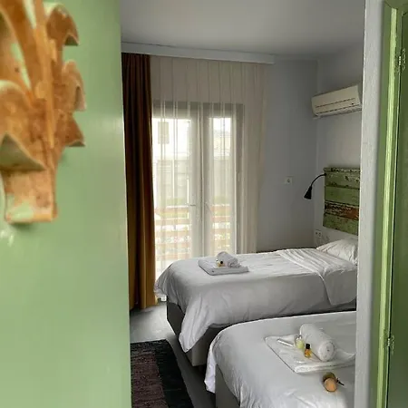 Yucca Bed and Breakfast 2*