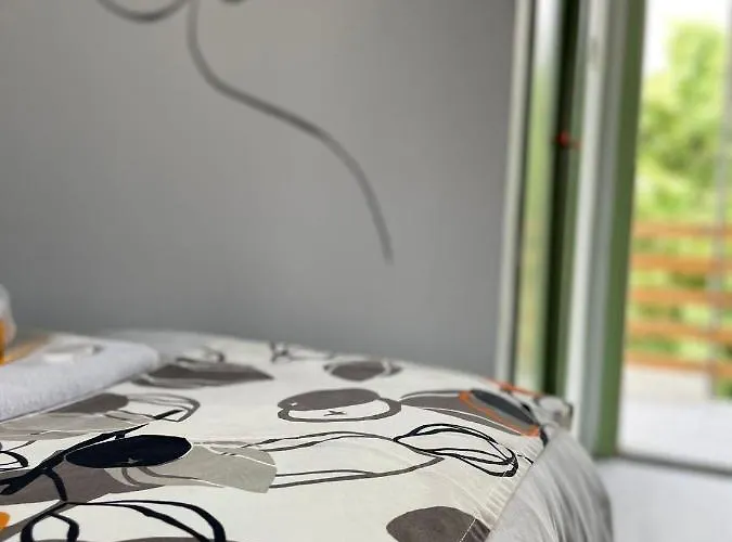 Yucca Oda ve Kahvaltı 3*