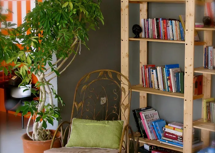 Yucca Oda ve Kahvaltı 3*