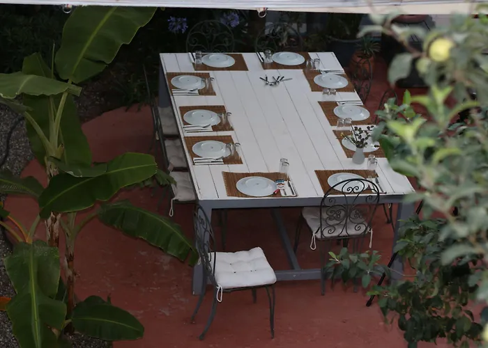 Oda ve Kahvaltı Yucca Alaçatı